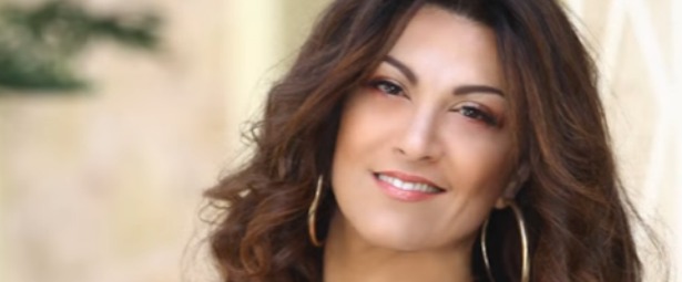 "Μια γυναίκα μόνο ξέρει"| Η Γιάννα Φαφαλιού του Rising Star στη νέα της κυκλοφορία από τη Heaven Music!