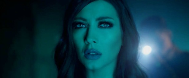 "Ανοιχτή Πληγή"| Η Τάνια Καρρά μας παρουσιάζει το νέο της τραγούδι και video clip!