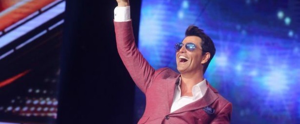 Δείτε την έκπληξη του X Factor στο Σάκη Ρουβά με αφορμή τον γάμο του!