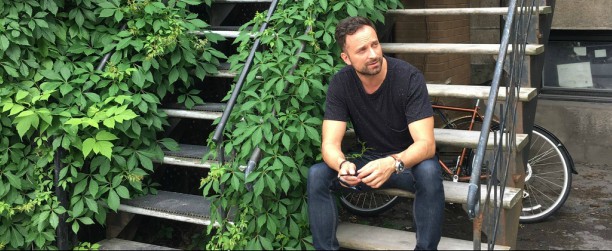 "Αυτό το καλοκαίρι" | Ο Γιώργος Λιάνος επέστρεψε με νέο τραγούδι!