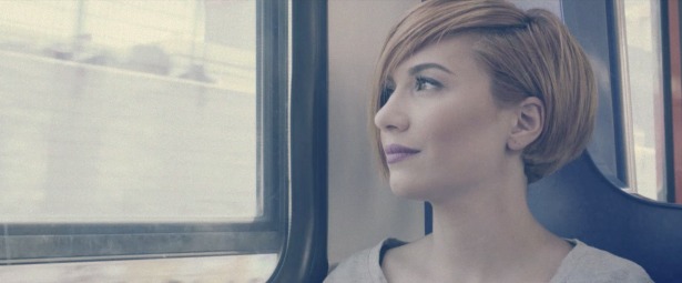 "Στην Τρούμπα στην Καστέλα"| Η Πέννυ Μπαλτατζή αφηγείται μια ιστορία σε αργό χασάπικο και... ska balkan!