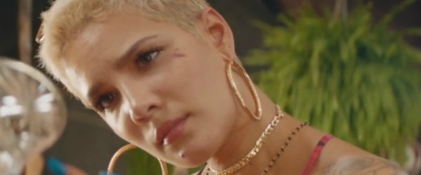 "Bad at love" | Δείτε το ολοκαίνουργιο video clip της Halsey!
