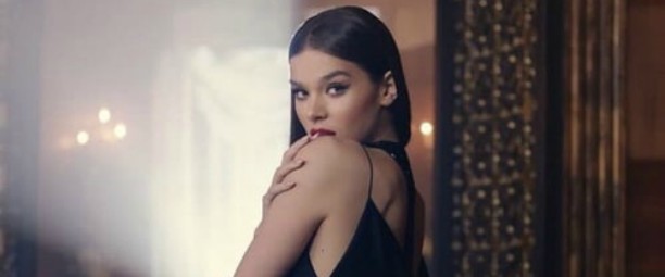 "Capital Letters" | Δείτε το νέο video clip της Hailee Steinfeld και του BloodPop!