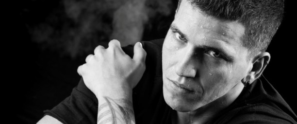 "Ομπρέλα" | Ο Θοδωρής Νικολάου κυκλοφορεί το πρώτο του δίσκο!