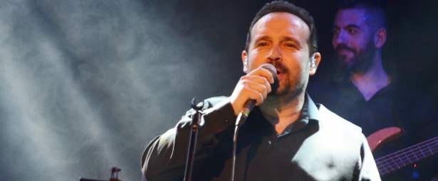 "Τα πλοία της γραμμής" του Κώστα Μακεδόνα κερδίζουν τις εντυπώσεις!