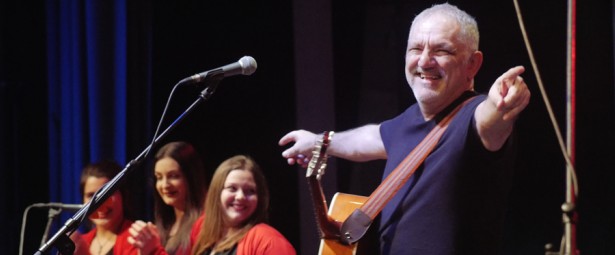 Το πολύ επιτυχημένο ξεκίνημα της Σχολικής Εκδρομής του Νίκου Πορτοκάλογλου!