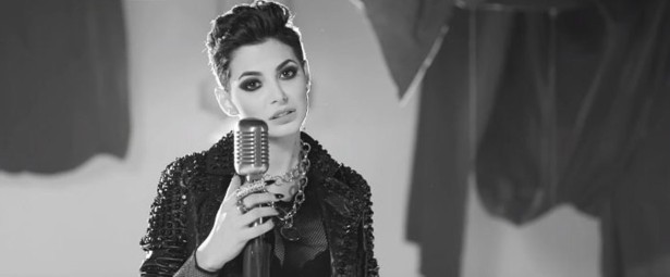 Έλενα Κορωναίου| Η φιναλίστ του Star Academy στο πρώτο της single δια χειρός Νίκου Καρβέλα!