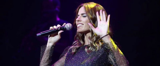 Η Άννα Καμαρινού συνεχίζει να εντυπωσιάζει στο Κέντρο Αθηνών!