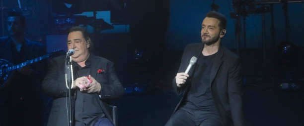 Ο Δημήτρης Ουγγαρέζος με την παρέα του διασκέδασε στην Ιερά Οδό!