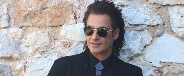 Δείτε φωτογραφίες από τα γυρίσματα του νέου video clip του Διονύση Σχοινά!