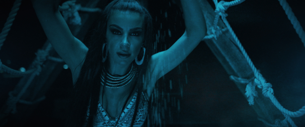 «Επιβιώνω» | Δείτε το νέο video clip της Ειρήνης Παπαδοπούλου!