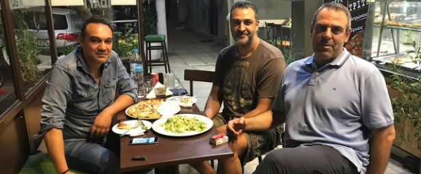 Ανδρέας Στάμος: Ετοιμάζεται για την πρεμιέρα του στη Θεσσαλονίκη αλλά δεν χάνει και το μουντιάλ 2018!