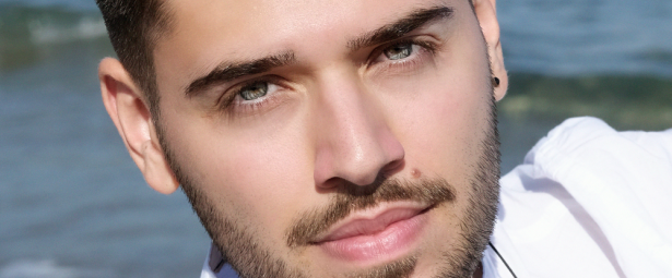 Η Panik Platinum μας συστήνει τον ταλαντούχο δημιουργό και τραγουδιστή Μάκη Μπερδέ!