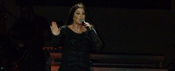 Μάγεψε η Άντζελα Δημητρίου στο Βεάκειο!