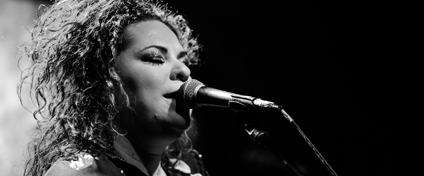 Η Ματούλα Ζαμάνη δίνει ραντεβού στο Θέατρο Βράχων στις 18/9!