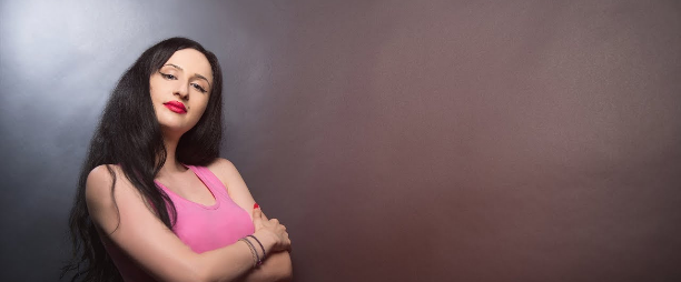 «Άμα Θες» | Η Φαίη Ρουμπίνη παρουσιάζει το νέο της τραγούδι με την υπογραφή του Βασιλή Καρρά!