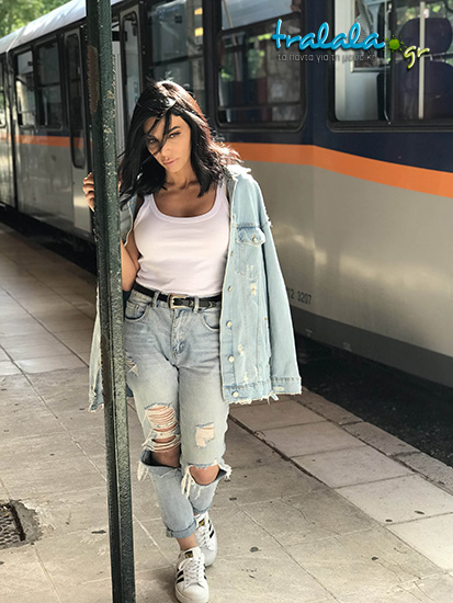 Κέλλυ Κελεκίδου