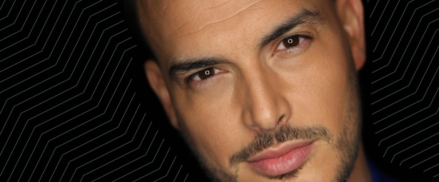 "Λέγεται Καρδιά"| Δείτε το νέο video clip του Σάκη Αρσενίου!