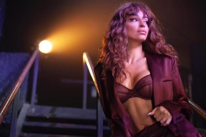 «2019 Σ'αγαπώ»: Νέο τραγούδι για την Ελένη Φουρέιρα