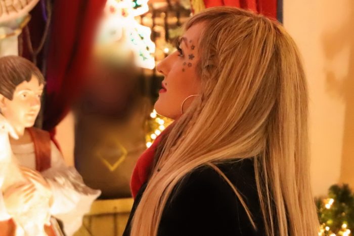 Η Diana επιστρέφει με ένα νέο γιορτινό τραγούδι με την υπογραφή του συνθέτη Κυριάκου Παπαδόπουλου!