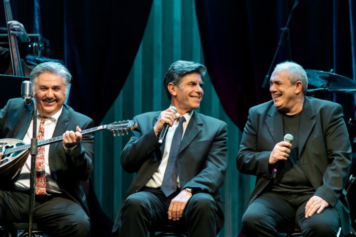 Ακτή Πειραιώς: Λαμπερή πρεμιέρα στο Συνοικίας Ασμάτων