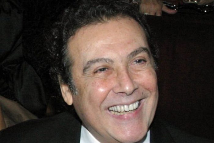 Ο Τόλης Βοσκόπουλος αφιέρωσε τραγούδι στην κόρη του και εκείνη δάκρυσε - Τι λέει ο Τσαλίκης;