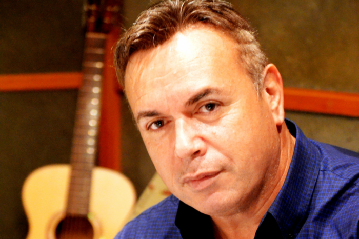 «Να Σε Πηγαίνω, Όπου Με Πας»| Ακούστε το νέο τραγούδι του Μανώλη Λιδάκη!