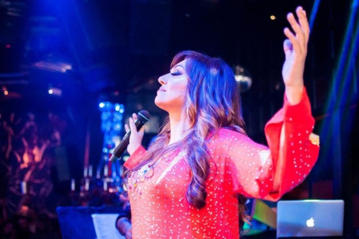 Καίτη Γαρμπή: Το αδιαχώρητο σε εμφάνισή της και η έκπληξη με Αργυρό & Φουρέιρα (videos & photos)