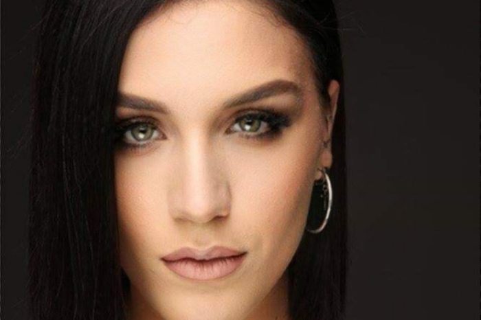 Ιουλία Καλλιμάνη: Δείτε που ξεκινάει εμφανίσεις!