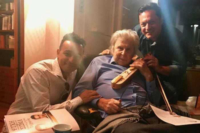 «Μίκης, ο Ευξείνιος»: Οι Κωνσταντίνος και Ματθαίος Τσαχουρίδης στο Μέγαρο Μουσικής Θεσσαλονίκης στις 5/4!