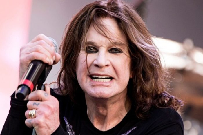 Ο Όζι Όσμπορν ανέβαλε την περιοδεία του, εξαιτίας ενός άσχημου πεσίματος