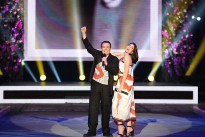 Δάκης-Έλενα Τσαγκρινού: «Τσάι Με Λεμόνι»