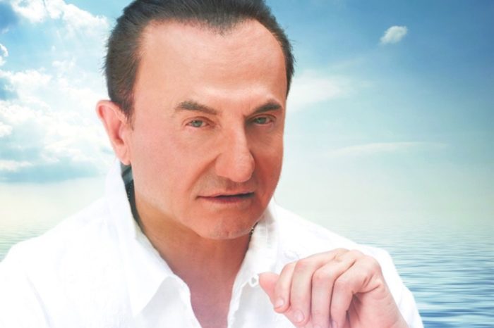 Ο Λευτέρης Πανταζής... "Χώρισε και το Πανηγυρίζει"| Ακούστε το νέο του τραγούδι!