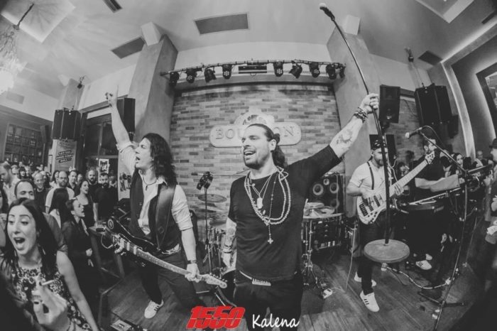 15 50: Δάκρυα συγκίνησης από τον frontman του ροκ συγκροτήματος