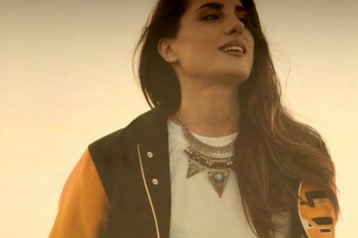 «Δεν Είπες Κάτι»: Η Παυλίνα Βουλγαράκη ερμηνεύει Δήμητρα Γαλάνη! (music video)