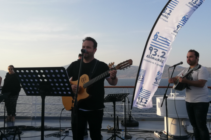 "Άκου να δεις"| Δείτε το ολοκαίνουριο video clip του Κώστα Μακεδόνα!