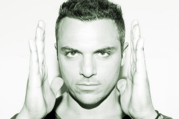 "Έρχεσαι και φεύγεις"| Ο Κώστας Δόξας παρουσιάζει το νέο του τραγούδι με νησιώτικο αέρα!