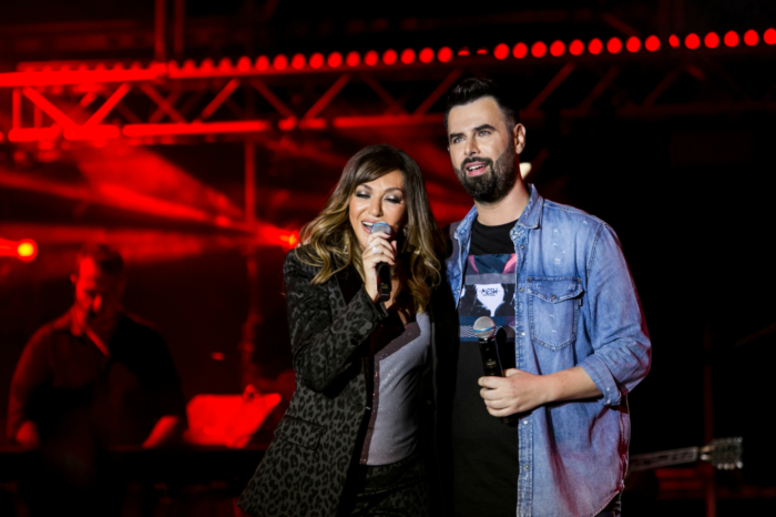 Η μοναδική εμφάνιση του Γιώργου Παπαδόπουλου στο πλευρό της Καίτης Γαρμπή στη συναυλία για τα 30 χρόνια της στη δισκογραφία!