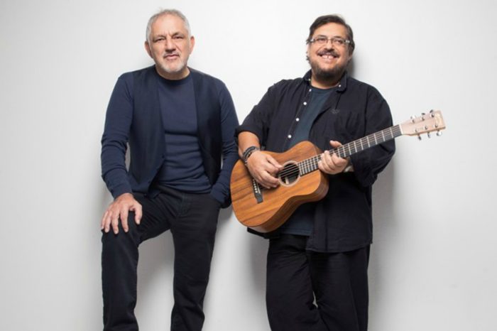 «Κι όλο σερφάρω»| Δείτε το νέο video clip του Λαυρέντη Μαχαιρίτσα και του Νίκου Πορτοκάλογλου!