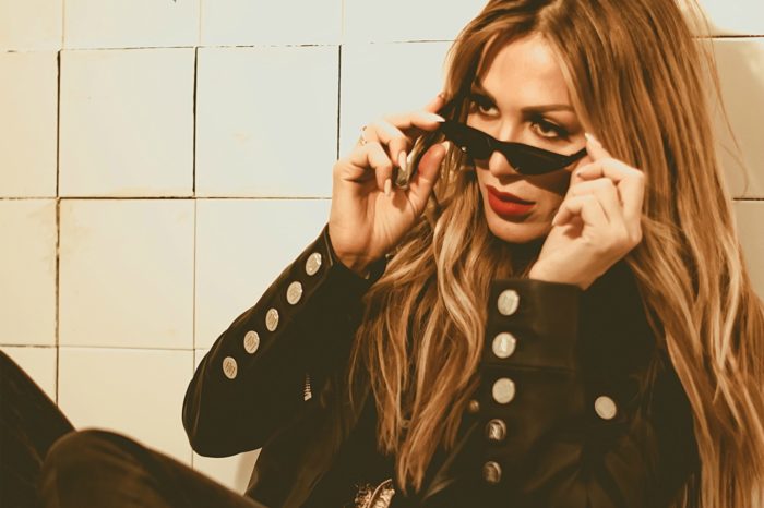 «Εσύ Φταις»| Η Αθηνά Πολίτη στο νέο της τραγούδι & video clip!