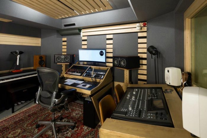 Το Minus One Studio σας προσφέρει όλες τις ανέσεις σε έναν ολοκαίνουργιο χώρο στο Παλαιό Φάληρο!