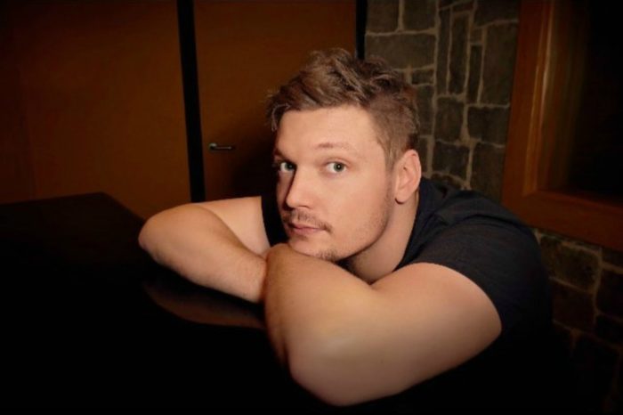 Andy Nicolas | Το νέο τραγούδι του Έλληνα δημιουργού με το οποίο κάνει δημόσια ερωτική εξομολόγηση!