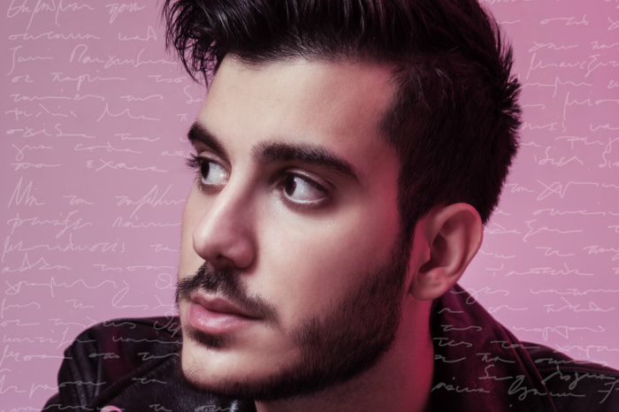 Δημήτρης Κόψης | Κυκλοφόρησε το πρώτο του τραγούδι με ελληνικούς στίχους με τίτλο «Ανεξίτηλες Γραμμές»!