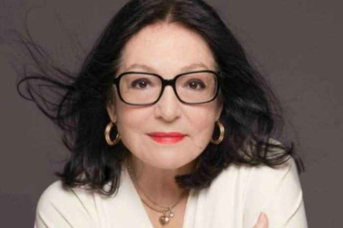 Η Νάνα Μούσχουρη κυκλοφορεί το νέο της ολοκληρωμένο album "Sacred And Spiritual"