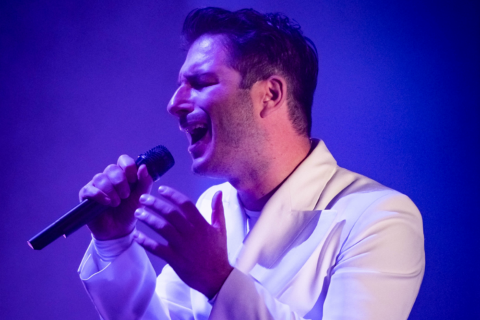 Γιώργος Περρής | Γεμάτη εικόνες και συναισθήματα η πρώτη του συναυλία στο Ακροπόλ!