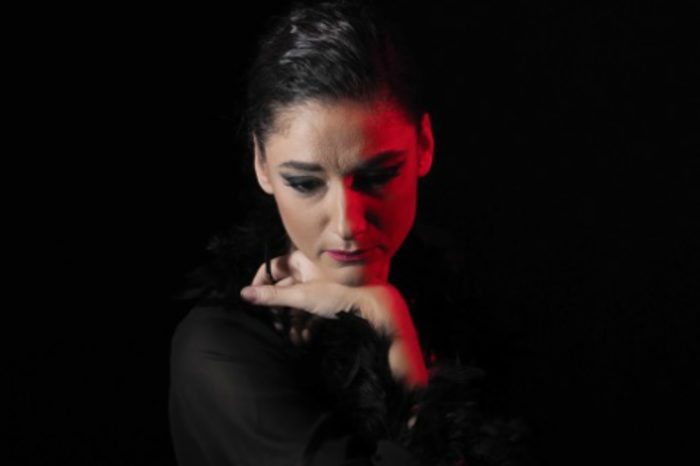 "Δύσκολοι Έρωτες" με την Άρτεμη Ματαφιά στη Σφίγγα - Τρίτη 26 Νοεμβρίου και Τρίτη 3, 10 και 17 Δεκεμβρίου