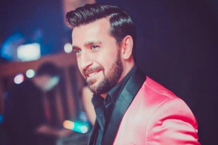 Θάνος Πετρέλης | Με το νέο του τσιφτετέλι μας κάνει «Κούνια Μπέλα»!