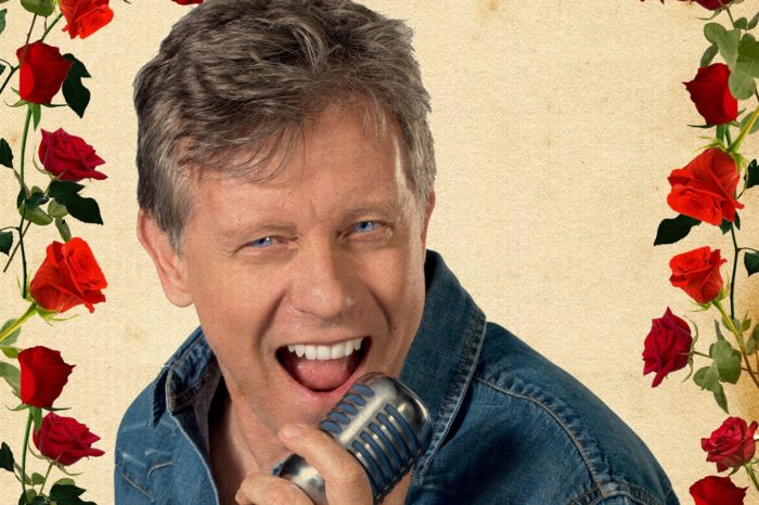 Ο Γιάννης Σαββιδάκης διασκευάζει τα "Τριαντάφυλλα" του Πλέσσα και μαγεύει