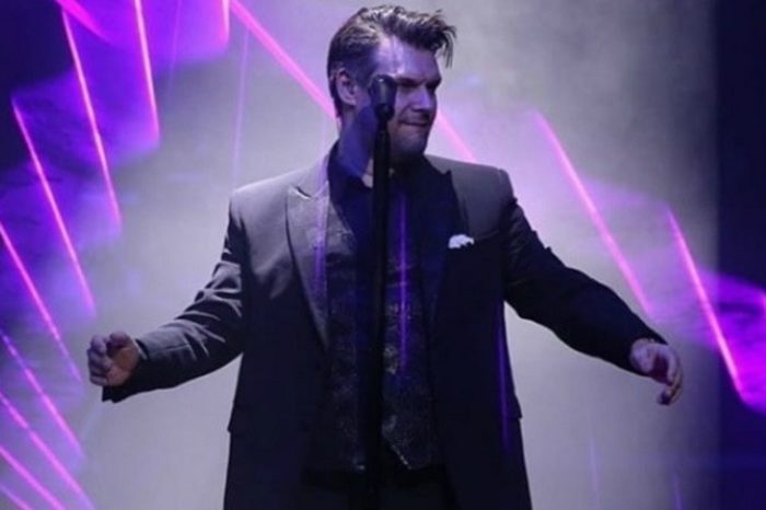 Το Fever επέστρεψε με ανανεωμένο σχήμα και τον Πάνο Κιάμο στα καλύτερά του!