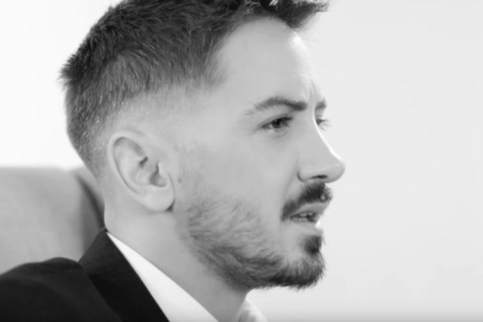 Νίκος Γκάνος | Μας κάνει να τον κοιτάξουμε «Κατάματα» με το νέο του hit single!